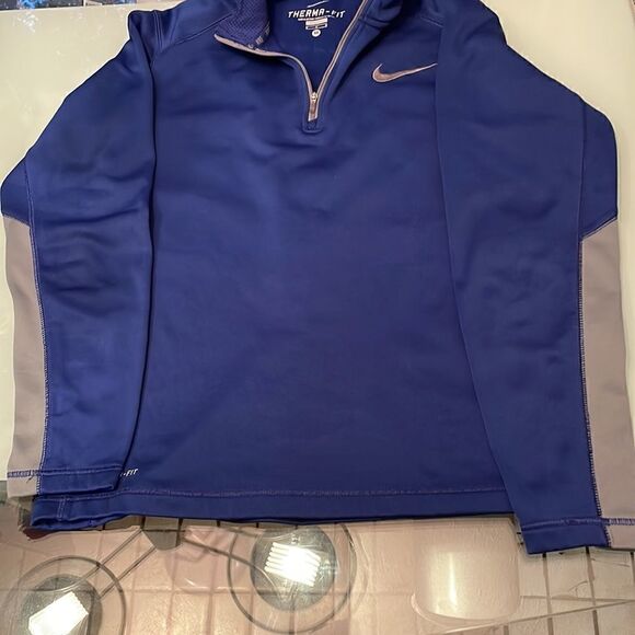 Nike therma-fit sweatshirt medium blue grey embroidered logo upfront - Picture 5 of 9
